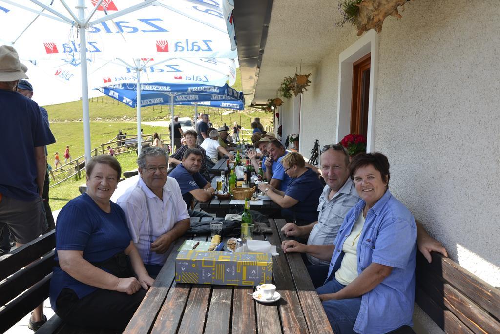 Hotel Ekoturizem Vizencar Cerklje na Gorenjskem Exterior foto